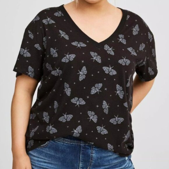 Torrid Heritage Black Butterflies Jersey Relaxed V-Neck Tee - Picture 2 of 10